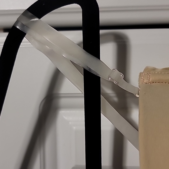 Victoria's Secret Women's Strapless Bra Tan Lightly Lined Removable Straps 36C - Picture 4 of 10